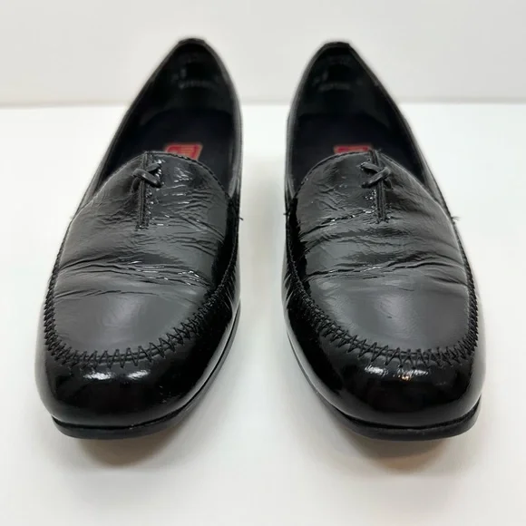 Munro Patent Leather Slip-On Loafers - Picture 4 of 14